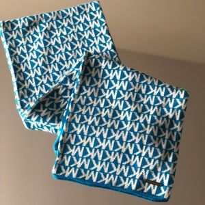 Michael Kors Scarf in great Condition